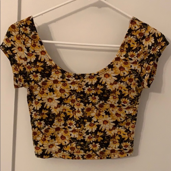 Tops - Floral crop top